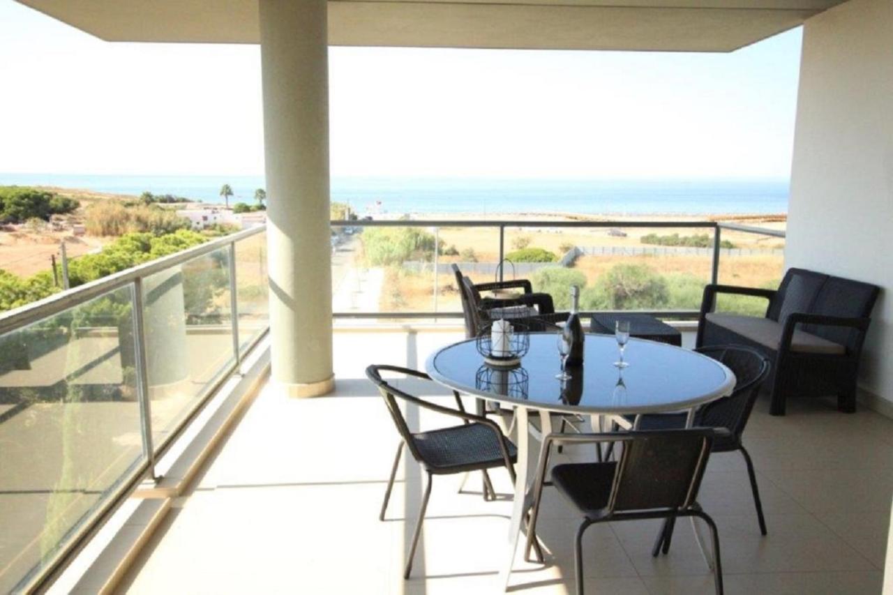 Apartamentos Cavalo Preto Beach Resort كوارتيرا المظهر الخارجي الصورة