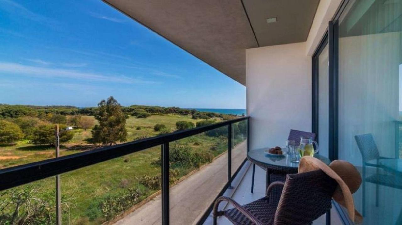 Apartamentos Cavalo Preto Beach Resort كوارتيرا المظهر الخارجي الصورة